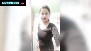 Desi girl showing her cute big boobs