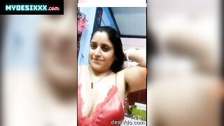 Beautiful bhabhi showing her nude body on camera