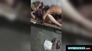 Pakistani randi bahu fucked by old sasur