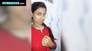 Desi girl showing and press her tight boobs