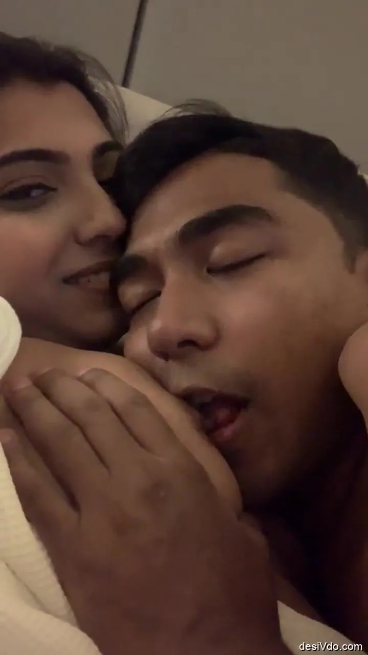 Desi guy suck her gf big boobs