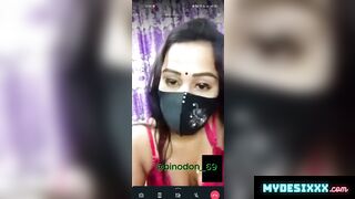 Horny girl showing her big boobs and pyaasi chut on live show