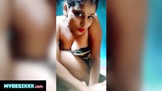 Village sexy girl record her nude bath video