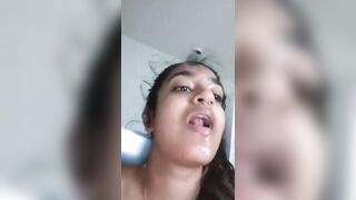 Desi girl giving blowjob and eating cum