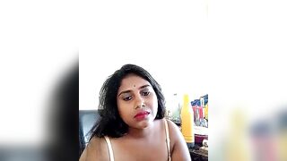 Sexy bhabhi hot nude dance in live cam