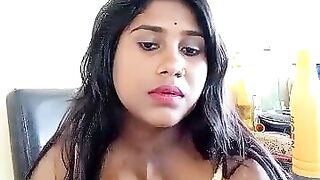 Sexy bhabhi hot nude dance in live cam