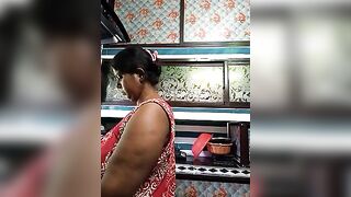 Chubby housewife hot live show while cooking