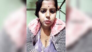 Village bhabhi showing her huge boobs on live show