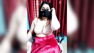 Chubby girl showing her big boobs on live show