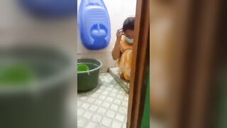 Crazy guy eating her gf dirty poo