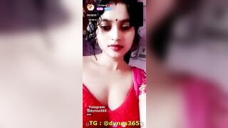 Sexy bhabhi tight boobs on live show