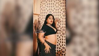 Bhabhi strip her black saree and showing her nude sexy body