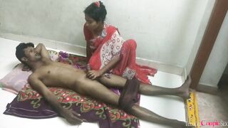 Bhabhi giving handjob to her hubby then ride hubby dick