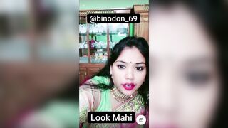 Sexy bhabhi streep her saree on live cam then doing hard masturbation