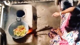 Village bhabhi fucking in cooking time