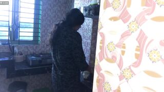 Desi young lover ka kitchen sex