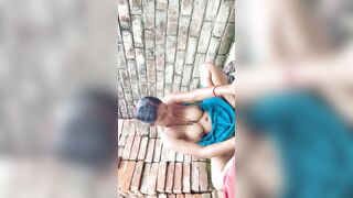 Khulle mai nahaati village bhabhi ka video bana chusaya bhabhi ko lund