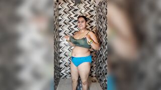 Sexy puja bhabhi bathing video