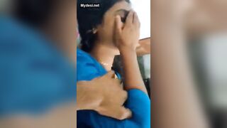 Desi village bhabhi open her saree and start fuck with her bf