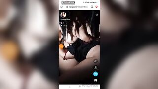 Tango live pe bhabhi nai apne boobs dabaate hue ragdi chut