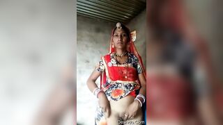 Rajasthani bhabhi showing her big pussy for husband