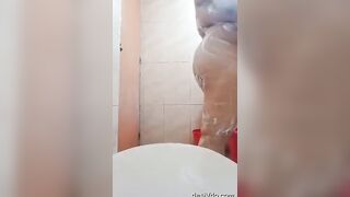 Indian milf record his nude bathing video