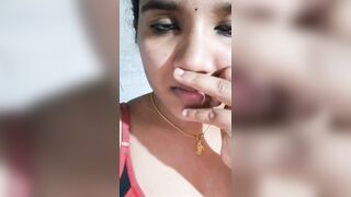 Desi mallu girl showing her pussy