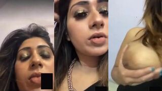 Desi lady showing her big boobs on vc