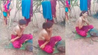 Desi bhabhi bathing outdoor capture by lover