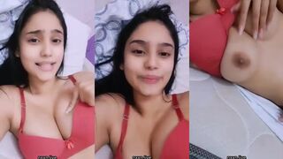 Cute girl nude big boobs show