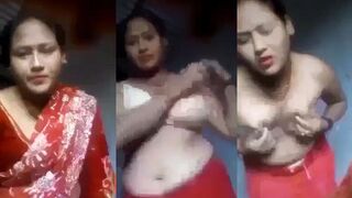 Horny bhabhi boobs and pussy showing