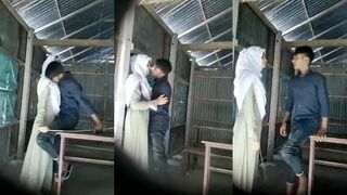 Bangladeshi hijabi girl viral sex mms