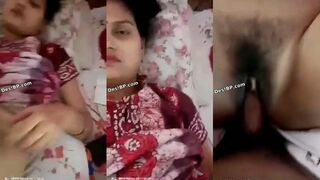 Beautiful desi bhabhi fucking hairy pussy with clear hindi talking