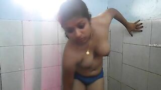 Desi village bhabhi fingering in bathroom